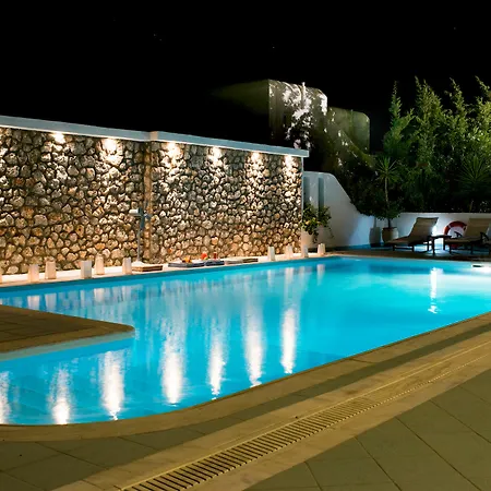 Mouras Aparthotel 4*