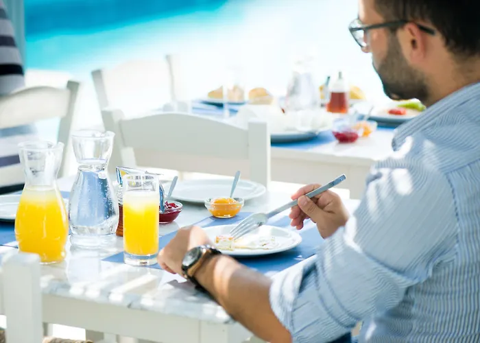 Mouras شقة فندقية 4*